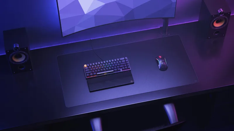 Glorious XXL Stealth